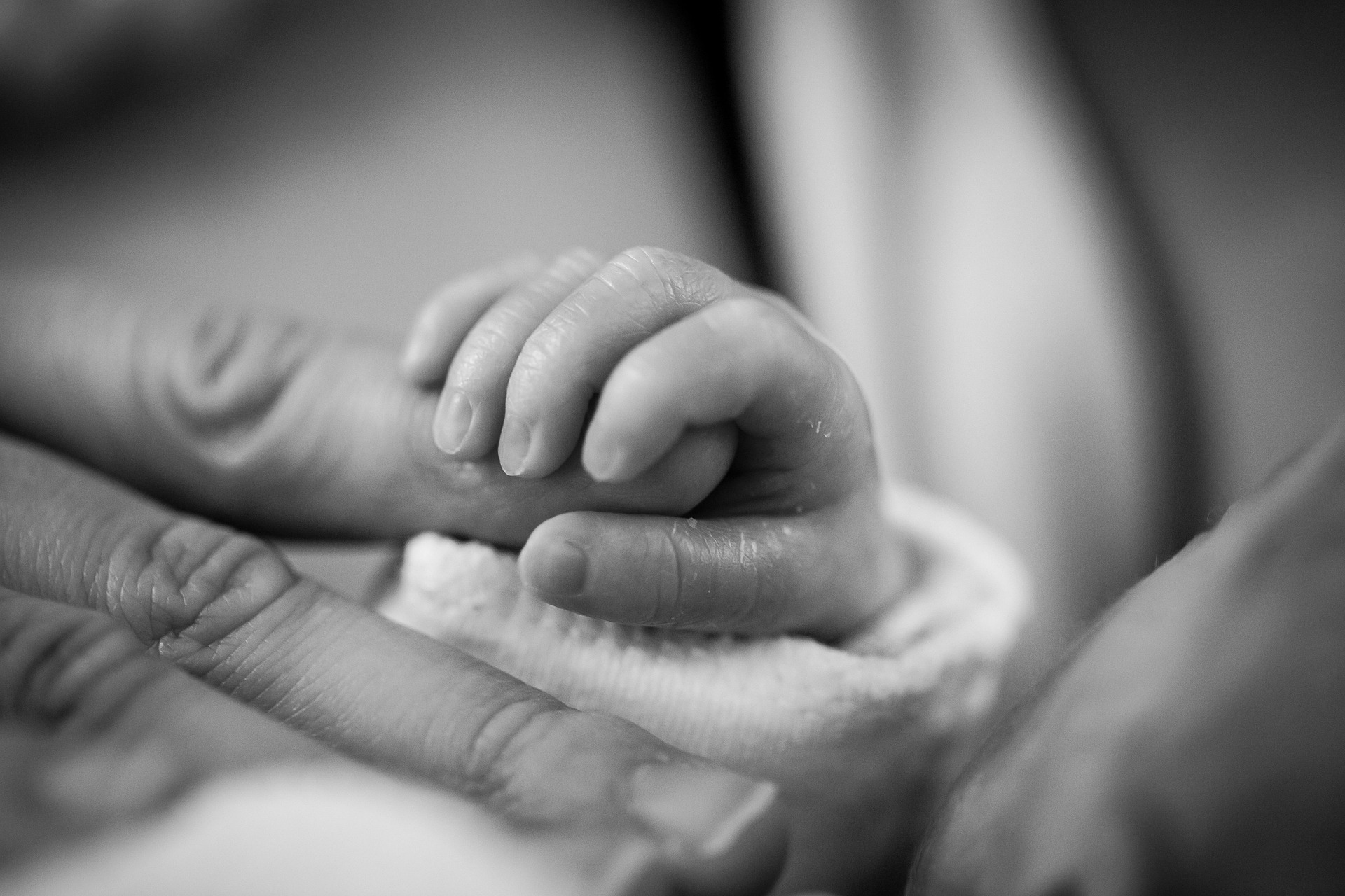 Newborn hand CLIX
